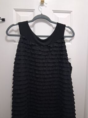 Textured Black Sleeveless Midi Dress